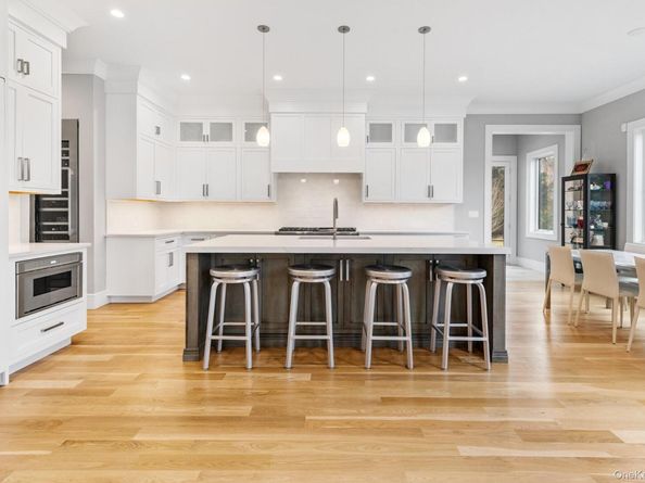 240 Head of Pond Road, Water Mill NY 11976