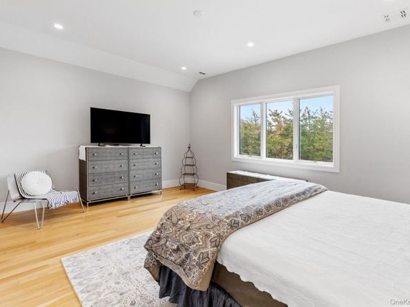 240 Head of Pond Road, Water Mill NY 11976