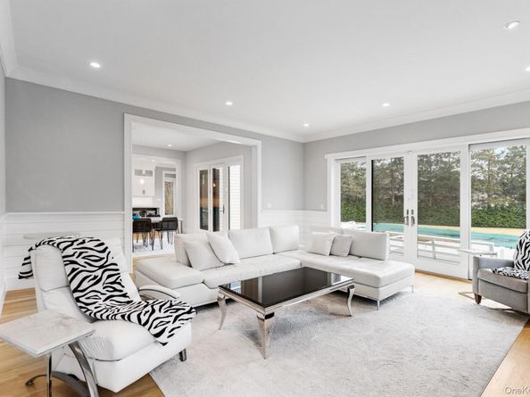 240 Head of Pond Road, Water Mill NY 11976