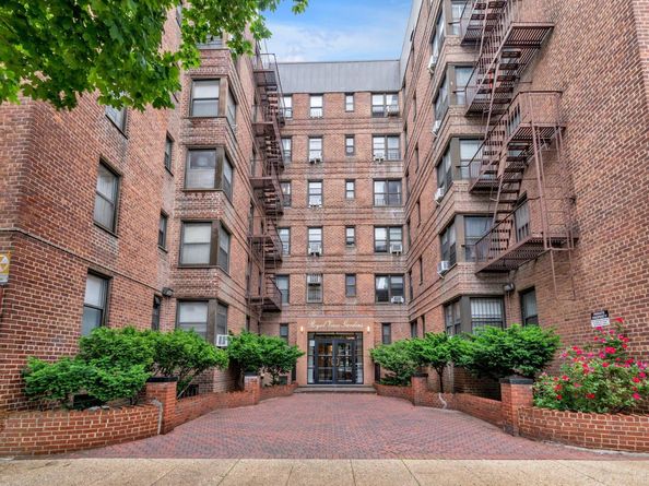 84-19 51st Avenue 2E, Elmhurst NY 11373