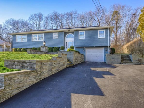 70 Ridge Road W, Sag Harbor NY 11963
