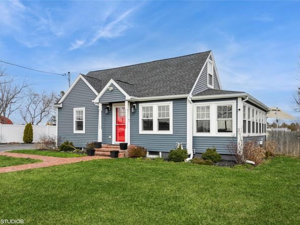 4100 Youngs Avenue, Southold NY 11971