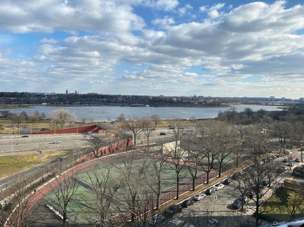 61-20 Grand Central Parkway A1402, Forest Hills NY 11375