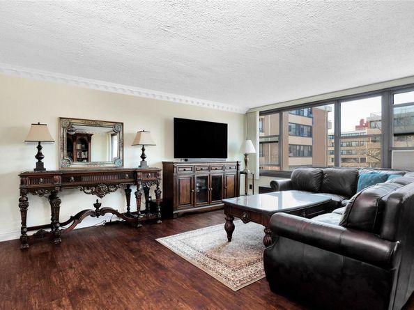 168-01 12 7B, Beechhurst NY 11357