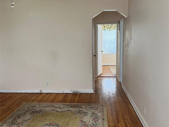 35-31 205 Street 302, Bayside NY 11360