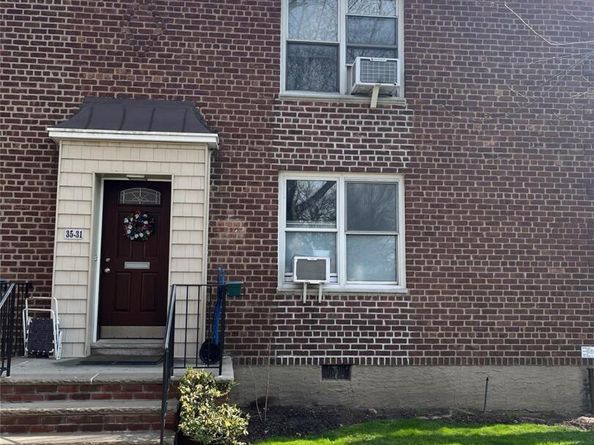 35-31 205 Street 302, Bayside NY 11360