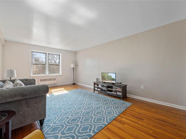 255 Bronx River Road 4M, Yonkers NY 10704