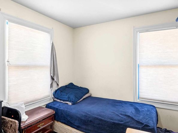 36 Wood Road Trail, Flanders NY 11901