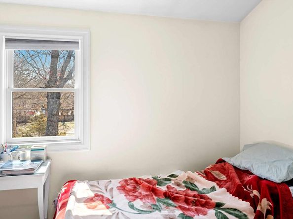 36 Wood Road Trail, Flanders NY 11901
