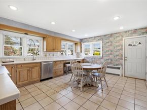 36 Hemlock Lane, Bay Shore NY 11706