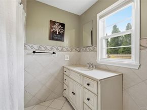 36 Hemlock Lane, Bay Shore NY 11706