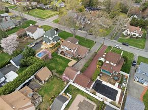 36 Hemlock Lane, Bay Shore NY 11706