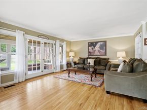 36 Hemlock Lane, Bay Shore NY 11706