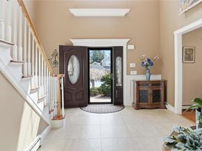 5 Clemens Court, East Setauket NY 11733