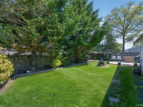 2101 Salisbury Park Drive, Westbury NY 11590