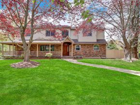 26 Peachtree Lane, Mount Sinai NY 11766