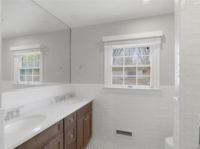 9 Sunset Lane, Garden City NY 11530