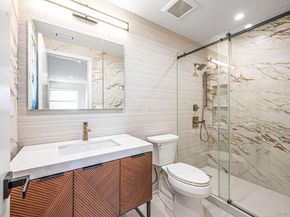 5 Warren Place, Plainview NY 11803