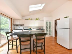 10 Orange Drive, Jericho NY 11753