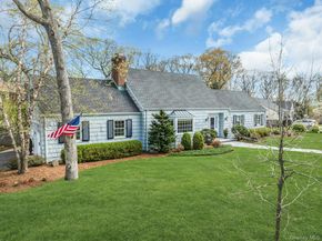 41 Yoakum Street, Farmingdale NY 11735