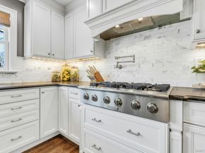 41 Yoakum Street, Farmingdale NY 11735