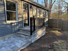 2288 River Road, Calverton NY 11933