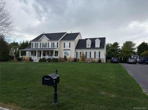 4 Indianwood Court, Wading River NY 11792