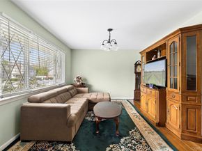 33 Lindbergh Avenue, Glen Cove NY 11542