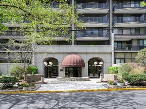 15 Stewart Place 1D, White Plains NY 10603