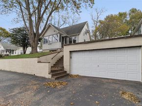 215 Hallock Landing Road, Rocky Point NY 11778