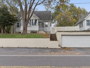215 Hallock Landing Road, Rocky Point NY 11778