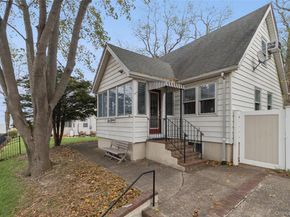 215 Hallock Landing Road, Rocky Point NY 11778