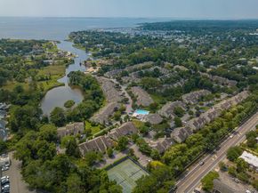 41 Doral Lane 41, Bay Shore NY 11706