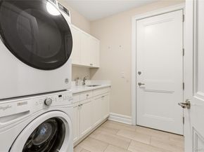 3000 Royal Court 3102, North Hills NY 11040
