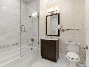 3000 Royal Court 3102, North Hills NY 11040