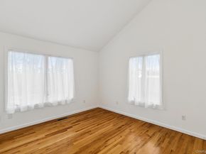 4 Carols Way, Hampton Bays NY 11946