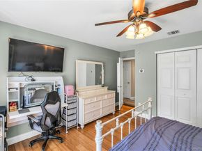 1 Kings Court, Hauppauge NY 11788