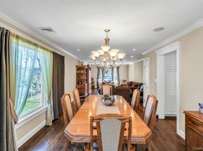 1 Kings Court, Hauppauge NY 11788