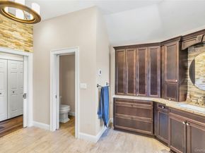 1 Kings Court, Hauppauge NY 11788