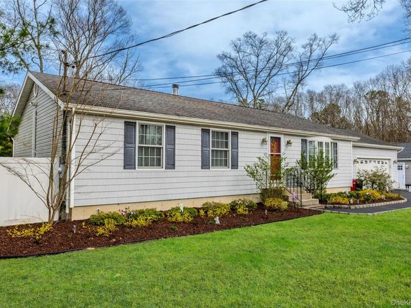 9 S Pond Trail, Ridge NY 11961