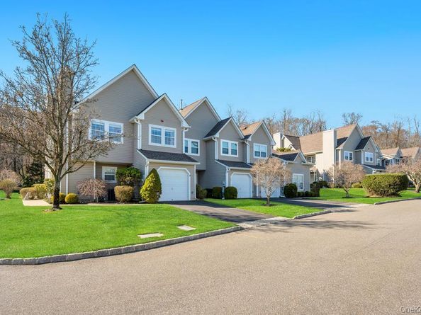198 Erik Drive, East Setauket NY 11733