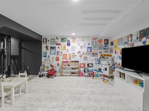 8 Piper Place, Old Bethpage NY 11804