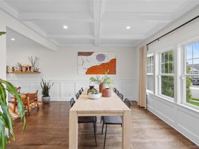 8 Piper Place, Old Bethpage NY 11804