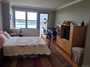 18-05 215 Street 10 M, Bayside NY 11360