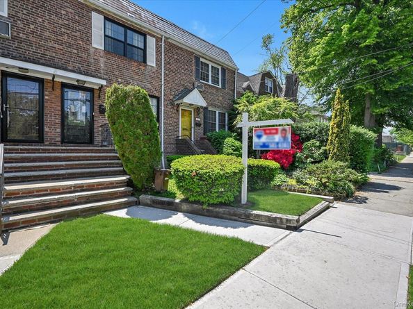 15822 Powells Cove Boulevard, Whitestone NY 11357