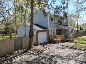 981 Connetquot Avenue, Central Islip NY 11722