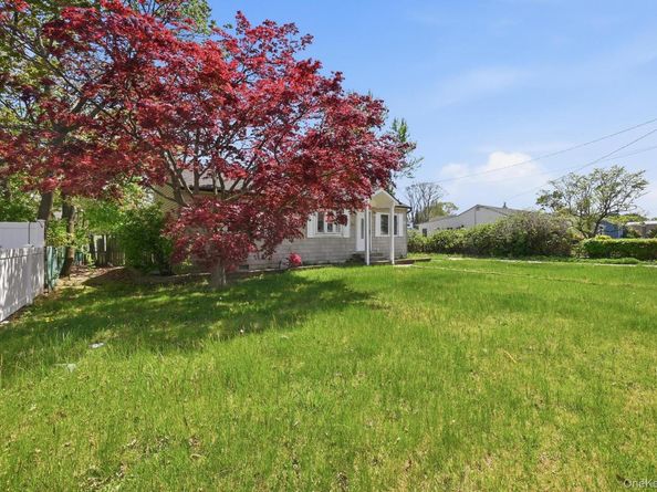 284 15th Street, West Babylon NY 11704