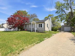 284 15th Street, West Babylon NY 11704