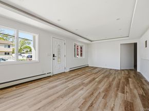284 15th Street, West Babylon NY 11704