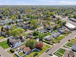 284 15th Street, West Babylon NY 11704